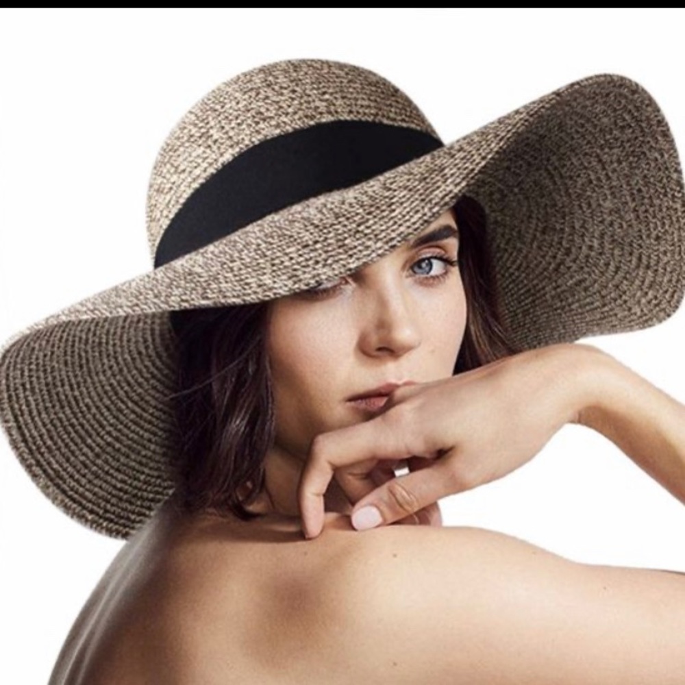 Beach Hat - Picture 3 of 3
